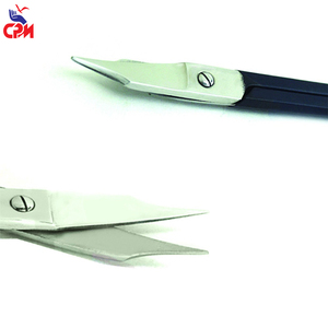 Ciseaux à cuticules professionnels à pointe extra fine en acier inoxydable pour le soin des ongles - Product Image 4