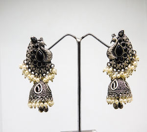Dernières boucles d'oreilles créatrices en laiton argenté se ressemblent boucles d'oreilles jhumka pour femmes et filles - Product Image 2