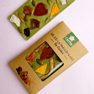 Barre de chocolat au matcha personnalisée de qualité avec fruits secs et noix pour cadeau de Noël - Product Image 4