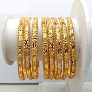 Brazalete Chapado en Oro de Diseño Moderno y Elegante para Mujer - Product Image 1
