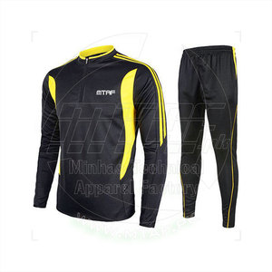 Quality black and yellow tracksuit in 