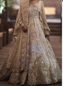 Lehenga de mariée pakistanaise indienne traditionnelle avec broderie complexe robe de mariée élégante 2025 Designer vêtements de mariée ethniques - Product Image 2