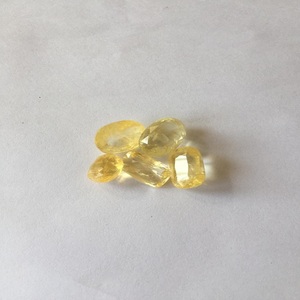 Pierres précieuses en vrac en saphir jaune naturel certifié IGI - Product Image 4