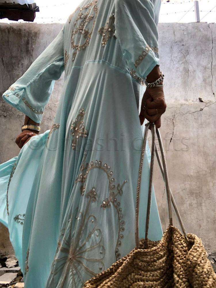 ตามภาพที่แสดง