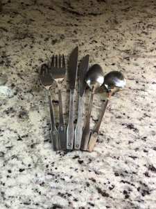 Ensemble de couverts élégants en acier inoxydable pour la cuisine à domicile et la décoration de table de mariage Ustensiles de cuisine essentiels en métal durable - Product Image 6