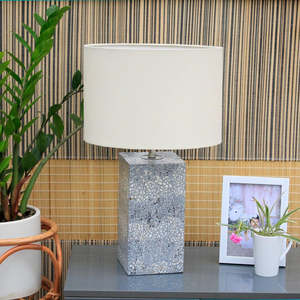 โคมไฟตั้งโต๊ะประดับมุกเวียดนาม งานฝีมือ ดีไซน์ทันสมัย สำหรับตกแต่งบ้าน โคมไฟข้างเตียง - Product Image 3