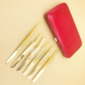 Pinzas de extensión de pestañas de fibra de volumen de agarre de diamante chapado en oro con logotipo personalizado de alta calidad, acero sostenible japonés para puntiagudo - Product Image 2