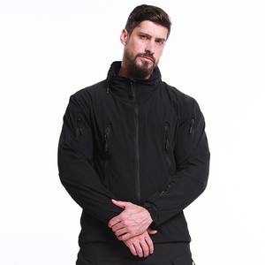 Chaqueta de pesca Softshell de camuflaje táctico personalizada para hombre, abrigo impermeable de combate para senderismo de invierno con decoración de patrón - Product Image 3