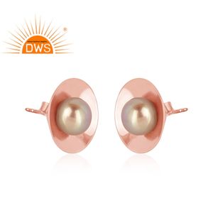 Boucles d'oreilles clous en argent 925 plaqué or rose avec pierres précieuses grises nacrées de forme ronde, fournisseur de bijoux, collection classique - Product Image 2