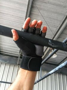 ถุงมือครึ่งนิ้วสำหรับออกกำลังกายยิม,ถุงมือยกน้ำหนักเล่นกีฬาออกกำลังกายฟิตเนสถุงมือผู้ชายผู้หญิงดีไซน์สวย & พิมพ์ลายตามสั่ง - Product Image 4