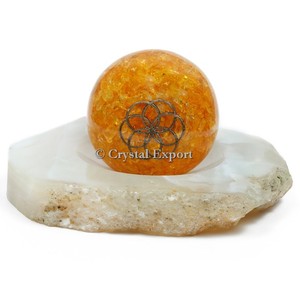 Flor grabada en cuarzo dorado, esfera de orgón - Product Image 1