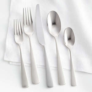 Juego de Cubiertos de Alta Calidad de 5 Piezas en Plata con Acabado Fino y Mango Diseñado para Uso en Hoteles de Lujo, Venta al Por Mayor - Product Image 5