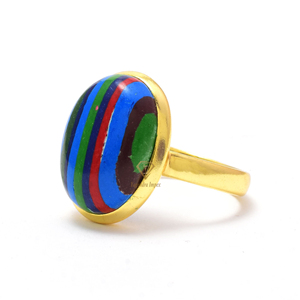 Vente en gros Argent sterling 925/Plaqué or 18 carats Bague de créateur avec lunette ovale Anneaux de mode en calsilice naturelle arc-en-ciel - Product Image 3