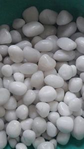 หินควอตซ์สีขาวเกลือกกลิ้งสำหรับตกแต่งขายส่งซื้อออนไลน์จาก New Star Agate: ขายส่งพลอยเกลือกกลิ้ง - Product Image 2