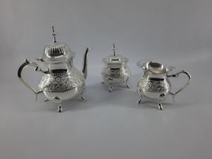 Dernier service à café et thé personnalisé pour la maison plaqué argent avec couvercle décoratif en laiton haut en métal - Product Image 4