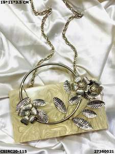 Élégantes pochettes et sacs de soirée en résine faites à la main par Craftstages International pour les occasions spéciales - Product Image 2