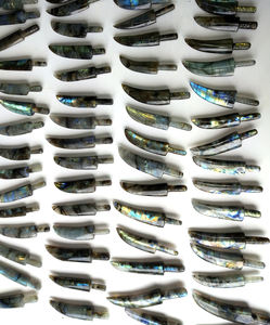 Couteau de labradorite naturelle tissée, labradorite lavée, pierre d'affûtage, perles en pierre précieuse sculptée, vente en gros, sculpture de dragon - Product Image 5