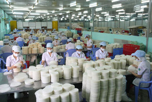 ที่มีคุณภาพสูงเวียดนามกระดาษห่ออาหารฤดูใบไม้ผลิม้วนสำหรับซูเปอร์มาร์เก็ต-Lisa 0084798889335