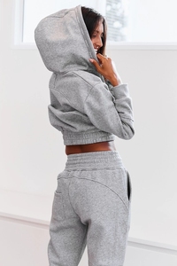Ensemble de survêtement pour femme en gros : Sweat-shirt oversize à capuche et pantalon de jogging coupe ajustée, style streetwear et sport - Product Image 3