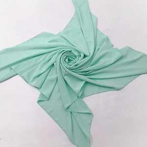 Hijabs en mousseline de soie de haute qualité pour femmes Propre conception Bawal Foulards musulmans Printemps Saison Vile Plain Chiffons - Product Image 2