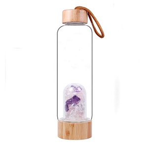 Bouteille d'eau infusée de cristaux, comprend 3 ensembles de cristaux : quartz rose, quartz clair et améthyste, pierres de guérison et élixir énergétique - Product Image 1