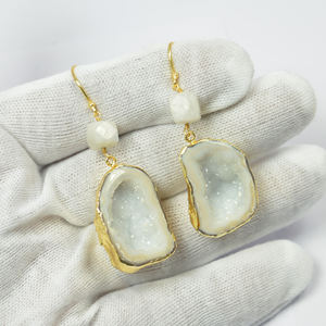 Pendientes de plata de ley 925 con forma de lujo, oro de 18 quilates, electrochapado, blanco - Product Image 5