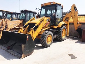 Tractor pequeño de segunda mano JCB3CX 4CX, gran oferta, con cargador frontal y retroexcavadora, buen precio y buen rendimiento - Product Image 4