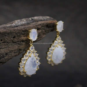 Pendientes de piedras preciosas de piedra lunar de arcoíris, hechos a mano en plata de ley 925, joyería hermosa chapada en oro hecha a mano - Product Image 2