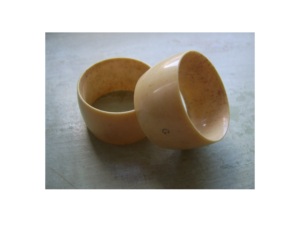 Porte-serviettes rond à incrustation d'os, pour taille personnalisée, conception et couleur pour le support de serviette sur pied - Product Image 1