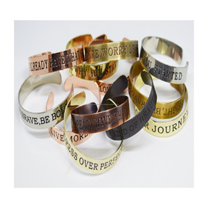 Bracelet en cuivre gravé à la main avec points métalliques, collection Inde, monde fantastique, bijoux en laiton, collection décembre 2026 - Product Image 3