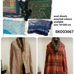 Lady Custom Merino Cashmere <b>Wool</b> Shawl Cape <b>Poncho</b> with Real Fox Fur Collar Winter Handmade Wholesale 100% <b>Wool</b> <b>Poncho</b> Women - Product Image 1