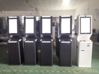 22-Zoll-Karten- und Ticketausgabe-Passleser-Scanner Kundenlösungsgerät Hersteller Flughafen-Selbstbedienungs-Hotel-Check-in-Kiosk