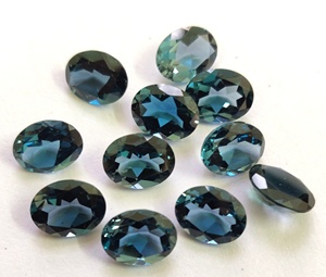 Topaze Bleu de Londres Naturelle Coupe Ovale 3x5mm à 7x9mm Topaze Bleue de Londres en vrac à facettes - Product Image 1