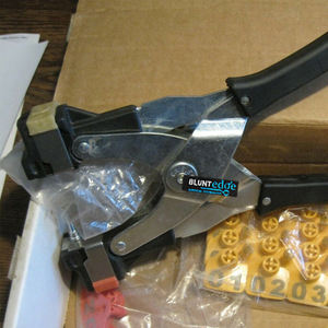 Pinzas universales para marcar orejas, pinzas para etiquetas de oreja, instrumentos veterinarios, pinzas para marcar orejas, venta al por mayor - Product Image 2