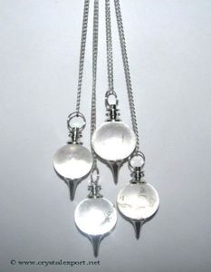 Acheter en ligne des pendules de boule de quartz en cristal: Pendules de boule de quartz en cristal à vendre Pendule de cristal de chakra de guérison - Product Image 1