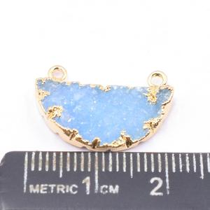 Colgante azul Druzy de 13-15mm medio redondo, componentes de fabricación de joyas de Latón chapado en oro con estilo de amuleto de fianza, hallazgos de joyería únicos - Product Image 3