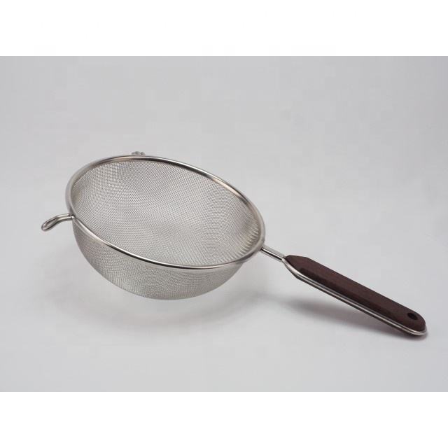 ที่กรองด้ามจับไม้ไดอาน่า L-0018 S 19 cm