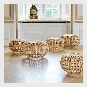 Tabouret en rotin vintage fait à la main, 1 pièce, artisanal, élégant et artistique, pour salon - Product Image 3