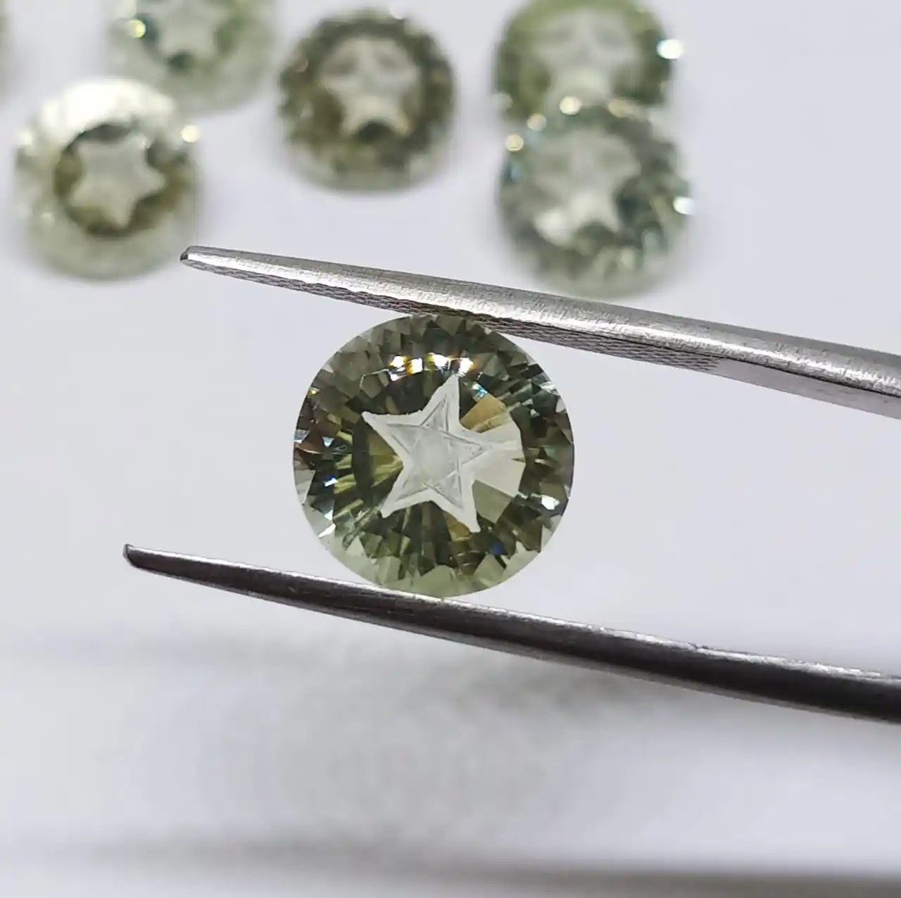 100% Natural Green Amethyst Star Radiant Cut Beautiful und Rare Cut Stone Size 10x10 MM Green Amethyst Loose Gemstone
