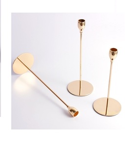 BOUGIER EN MÉTAL POUR LA FÊTE DE NOËL DÉCOR DE VACANCES ET CENTRAUX Par BRASSWORLD INDIA - Product Image 1