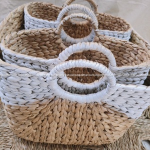 Cesta de Almacenamiento Tejida a Mano de Jacinto de Agua Natural con Asas, Cesta Organizadora de Pasto Marino para Compras y Decoración del Hogar, Hecho en Vietnam - Product Image 3