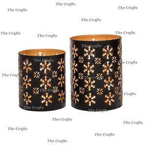 Ensemble votif de couleur fer noir et or de trois bougeoirs votifs de taille différente pour accessoires de décoration intérieure - Product Image 5