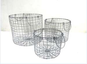 Panier à fruits et légumes en métal rustique conçu pour la ventilation, gardant les produits frais tout en améliorant le style de la cuisine - Product Image 6