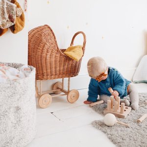 Poussette en rotin pour poupées avec roues Jouets pour enfants - Product Image 6