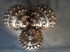 17 1/2 Inch Tiêu Chuẩn API <span class=keywords><strong>IADC</strong></span> <span class=keywords><strong>617</strong></span> <span class=keywords><strong>Tricone</strong></span> Con Lăn Cone Khoan Bits Cho Giếng Khoan - Product Image 2