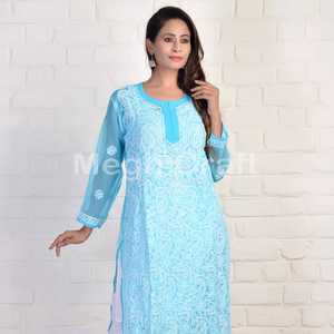 Tunique d'été en coton blanc brodé à la main avec broderie Chikan ELEGANCE-Femme Adulte En stock - Product Image 1