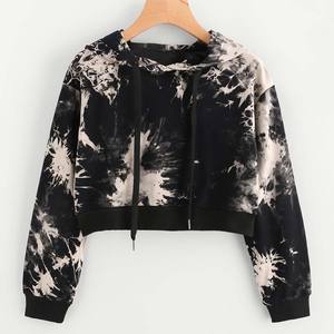 Usine personnalisée de haute qualité femme recadrée laine à capuche cravate-teinture surdimensionné haut court avec capuche cravate-teinture femme sweat à capuche Shorts - Product Image 1