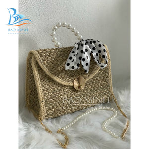 Bolsa de algas marinas con mango de perla y correa de cadena, nuevo estilo - Product Image 2