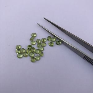 Piedra de peridoto verde Natural de 4mm, piedra preciosa redonda facetada, el mejor precio de fábrica al por mayor en línea, joyería semipreciosa Alibaba India - Product Image 1