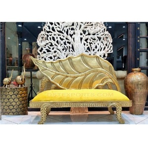 Canapé à main en bois sculpté avec des feuilles dorées, siège d'amour pour mariage, mariage de luxe, Style - Product Image 1